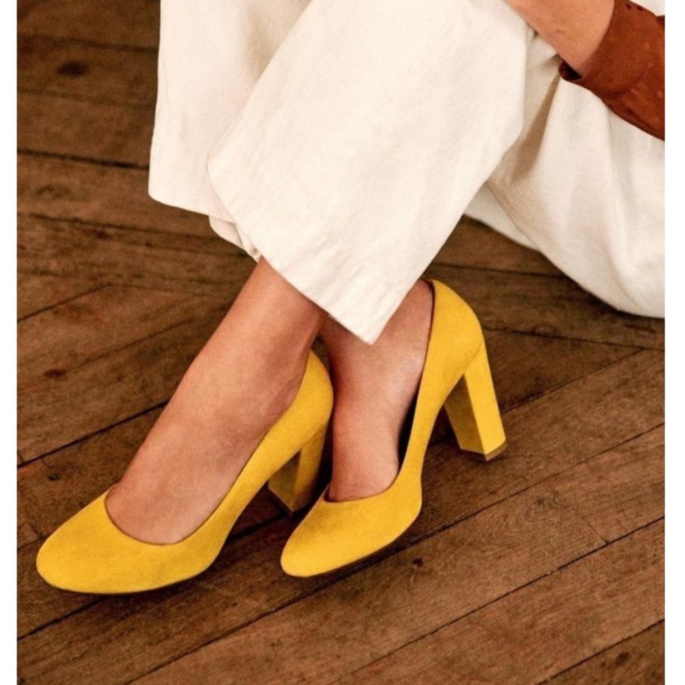 NWOT Sezane Helena Heels in Yellow Suede